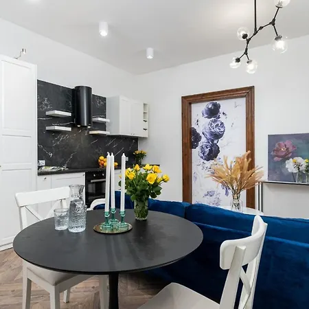 Cozy In The Center Of Appartamento